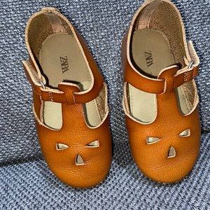 beautiful shoes for girls combinable with everything